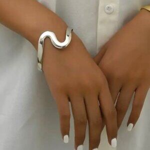 NEW 14K White Gold Plated Silver Minimalist Wavy Bangle Bracelet Cuff